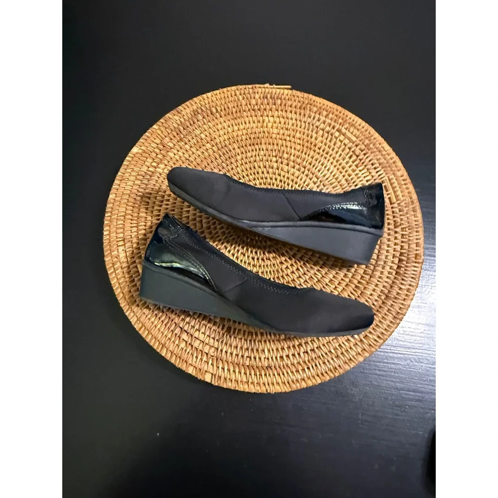 Dexflex Comfort Womens Black Wedge Pumps Matte Patent Accent Round Toe Size 7.5W